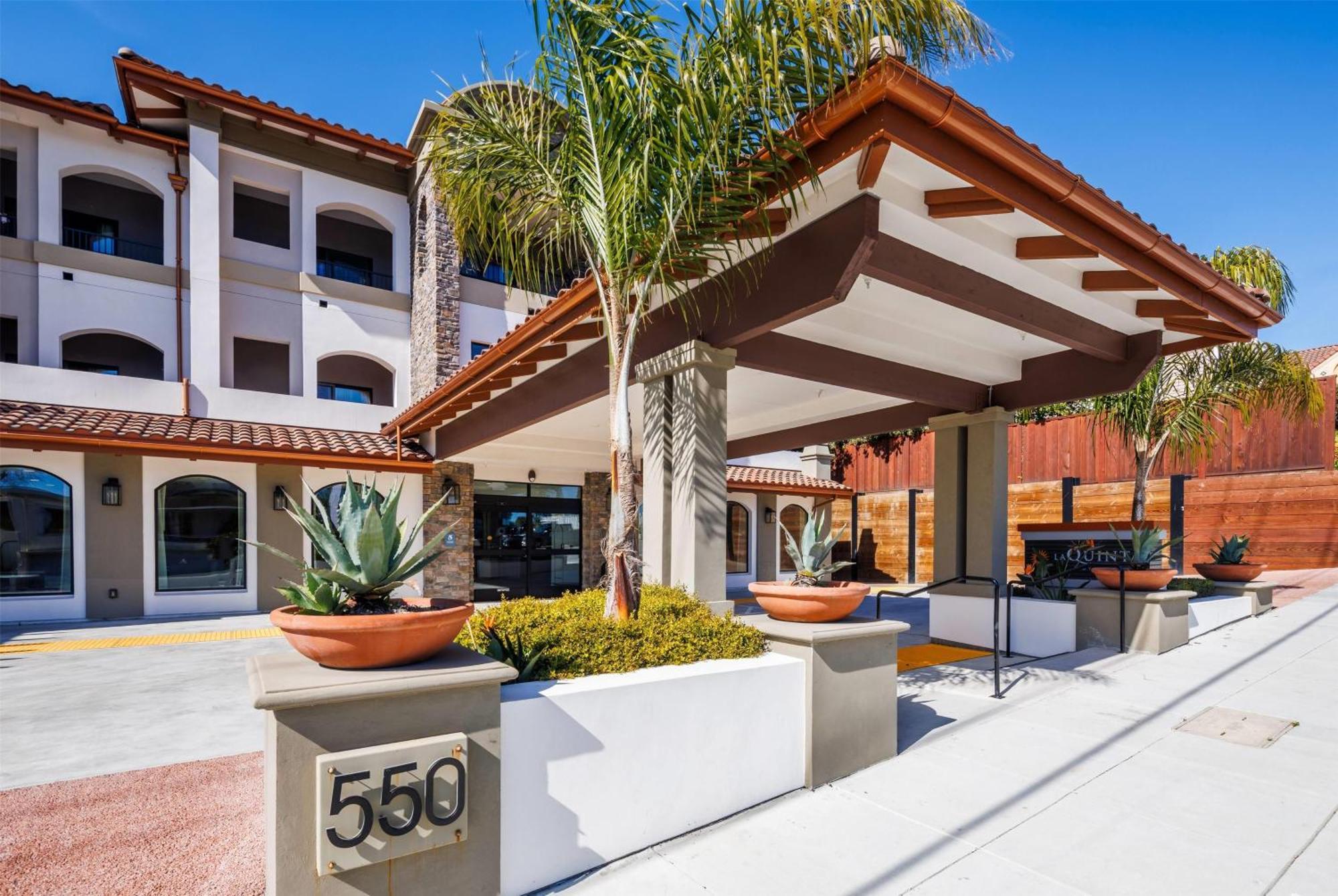 La Quinta Inn & Suites By Wyndham Santa Cruz Exterior foto